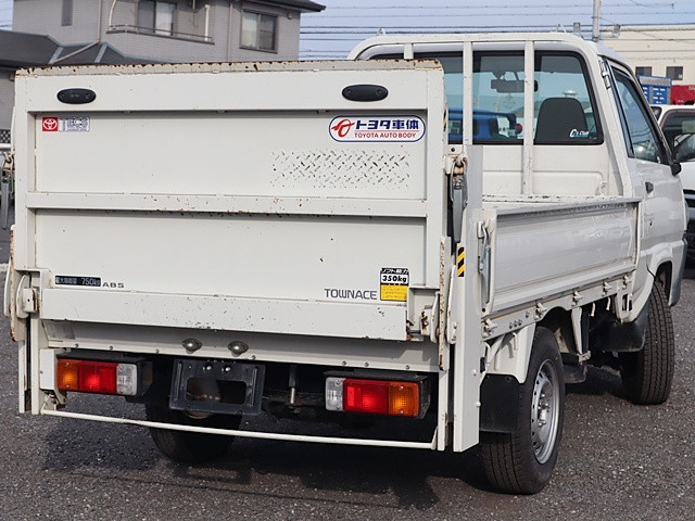 トヨタ タウンエース 小型 平ボディ GK-KM80(99977) 3枚目