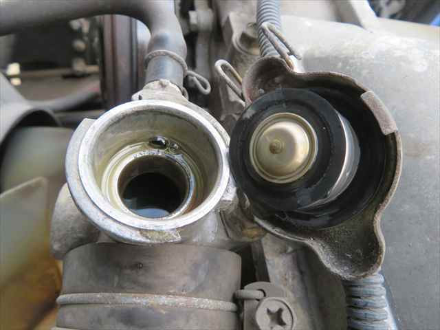 三菱ふそう キャンター 小型 平ボディ（クレーン付） KK-FE83EEN(99978) 12枚目