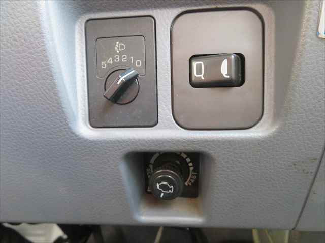 三菱ふそう キャンター 小型 平ボディ（クレーン付） KK-FE83EEN(99978) 48枚目