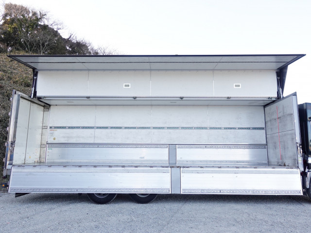 UDトラックス（日産） クオン 大型 ウィング QKG-CD5ZE(99980) 17枚目