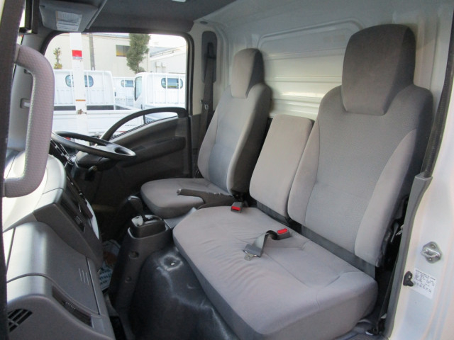 いすゞ エルフ 小型 バン TRG-NLR85N(99990) 32枚目