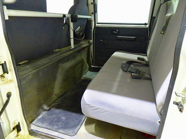 いすゞ エルフ 小型 Wキャブ TRG-NJS85A(99997) 20枚目