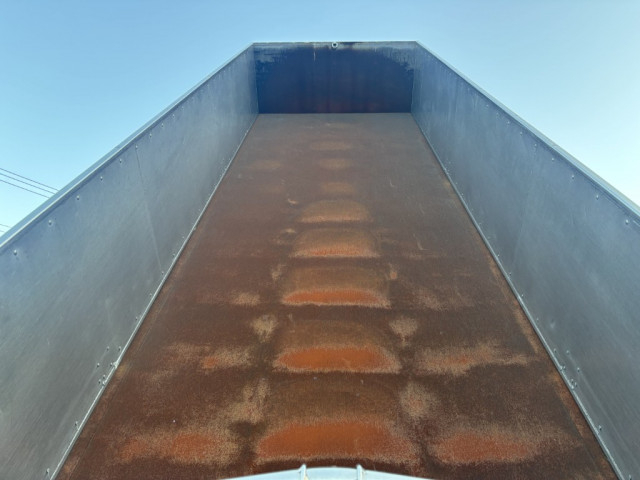 いすゞ ギガ 大型 土砂ダンプ QPG-CYM77BM(99999) 10枚目