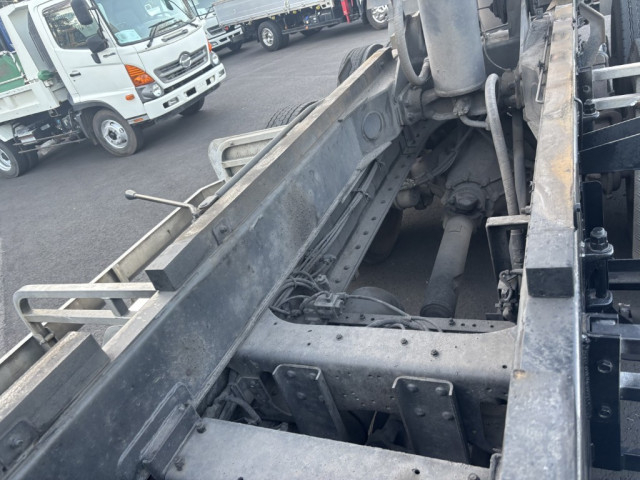 いすゞ ギガ 大型 土砂ダンプ QPG-CYM77BM(99999) 17枚目