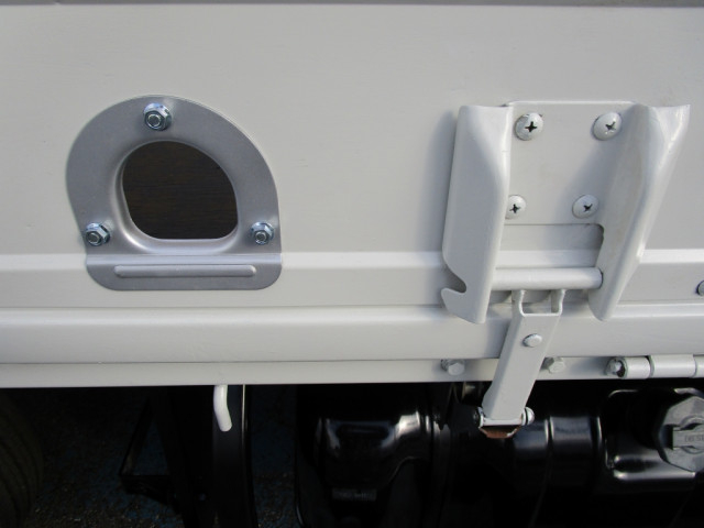 いすゞ エルフ 小型 平ボディ（クレーン付） TPG-NKR85AR(100002) 17枚目