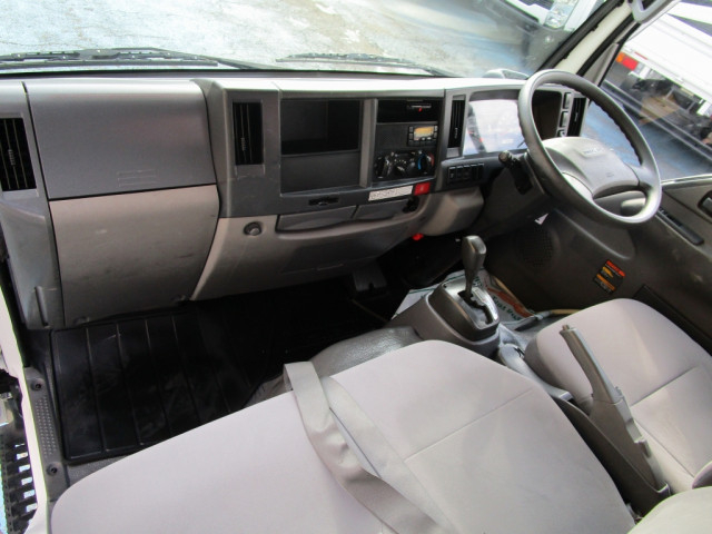 いすゞ エルフ 小型 平ボディ（クレーン付） TPG-NKR85AR(100002) 37枚目