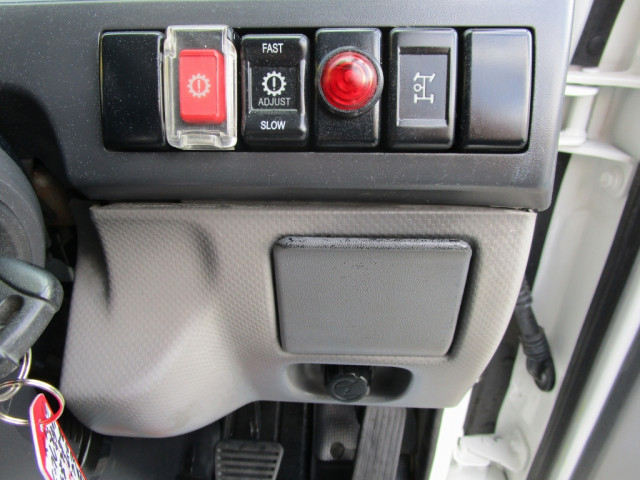 いすゞ エルフ 小型 平ボディ（クレーン付） TPG-NKR85AR(100002) 40枚目