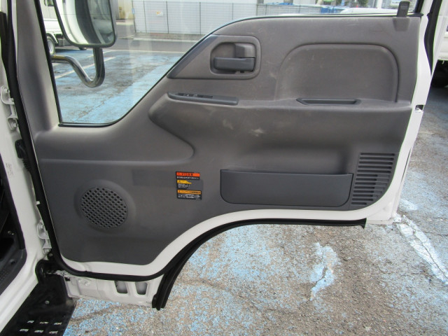 いすゞ エルフ 小型 平ボディ（クレーン付） TPG-NKR85AR(100002) 43枚目