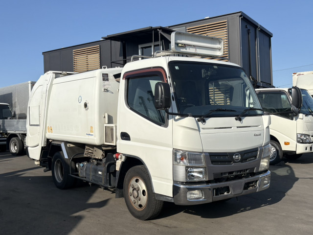 UDトラックス（日産） カゼット 小型 塵芥車（プレス式） TKG-FEA5Y(100005) 2枚目