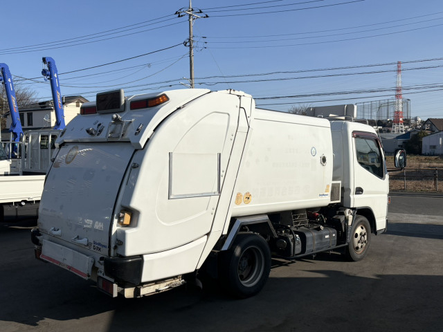 UDトラックス（日産） カゼット 小型 塵芥車（プレス式） TKG-FEA5Y(100005) 3枚目