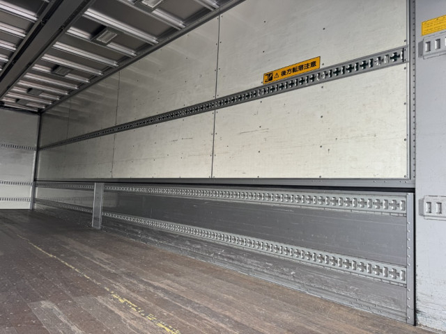 Nissan UD quon Large Wing body QKG-CG5ZE(100006) 13枚目