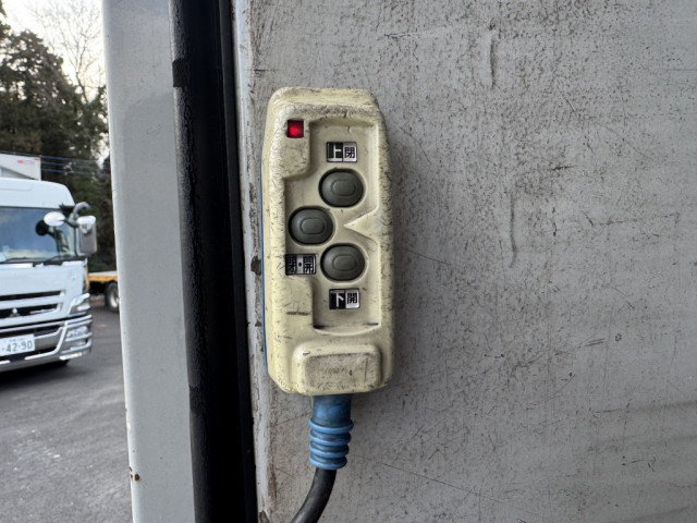 Nissan UD quon Large Wing body QKG-CG5ZE(100006) 17枚目