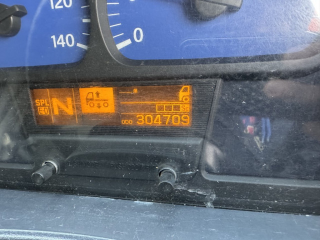 Nissan UD quon Large Wing body QKG-CG5ZE(100006) 31枚目