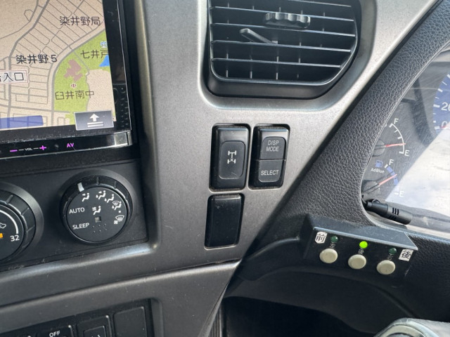 Nissan UD quon Large Wing body QKG-CG5ZE(100006) 36枚目