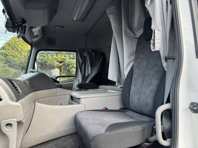 Nissan UD quon Large Wing body QKG-CG5ZE(100006) 43枚目