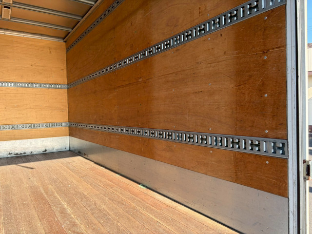 Mitsubishi Fuso canter Small Box body TKG-FEB50(100011) 19枚目