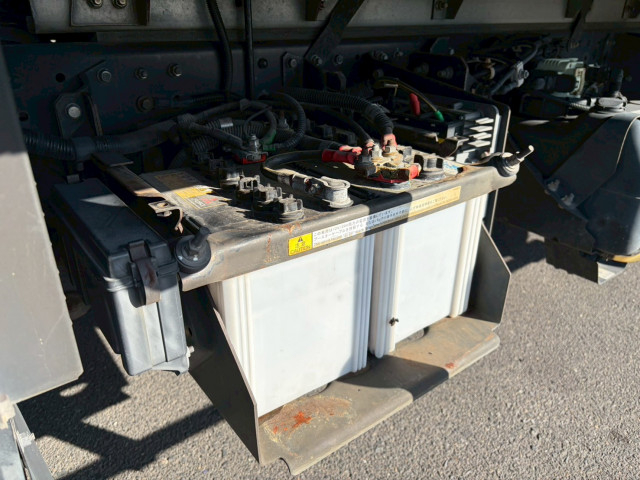 Mitsubishi Fuso canter Small Box body TKG-FEB50(100011) 23枚目