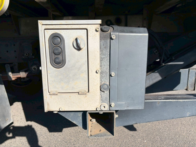 Mitsubishi Fuso canter Small Box body TKG-FEB50(100011) 26枚目