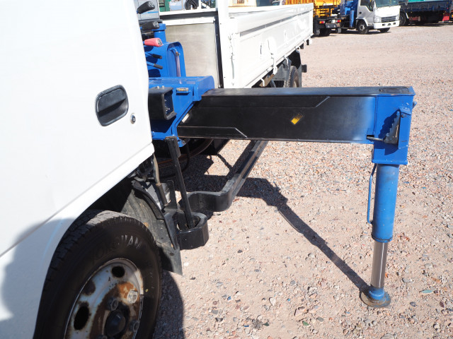 いすゞ エルフ 小型 平ボディ（クレーン付） TPG-NKR85AR(100012) 13枚目