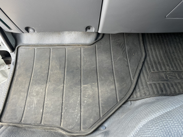 いすゞ エルフ 小型 Wキャブ TKG-NHS85A(100013) 31枚目