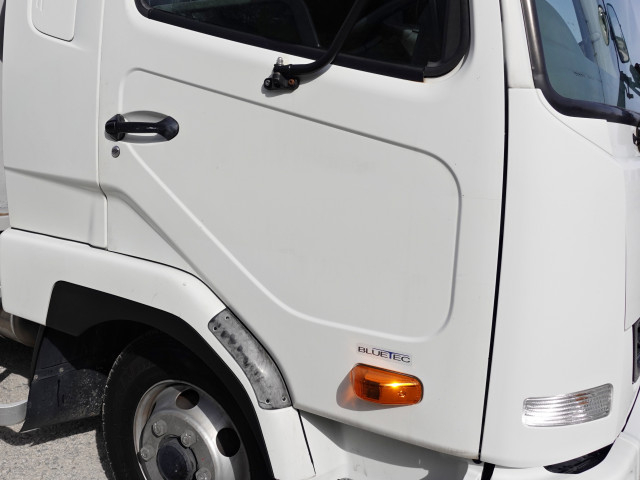 Mitsubishi Fuso fighter Middle Wing body TKG-FK61F(100015) 5枚目