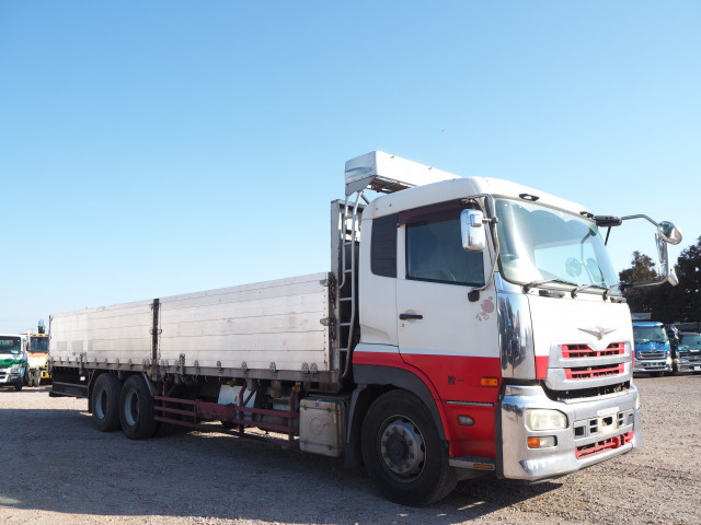 UDトラックス（日産） クオン 大型 平ボディ QKG-CW5ZA(100043) 7枚目