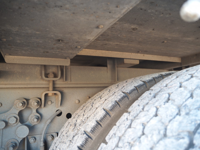 UDトラックス（日産） クオン 大型 平ボディ QKG-CW5ZA(100043) 19枚目