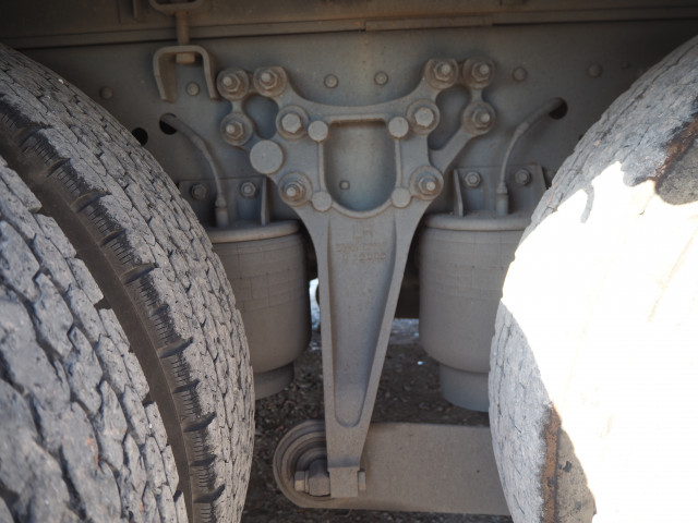 UDトラックス（日産） クオン 大型 平ボディ QKG-CW5ZA(100043) 28枚目