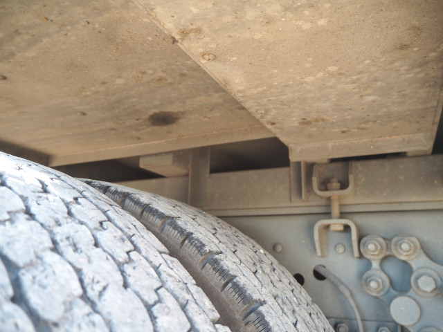 UDトラックス（日産） クオン 大型 平ボディ QKG-CW5ZA(100043) 29枚目