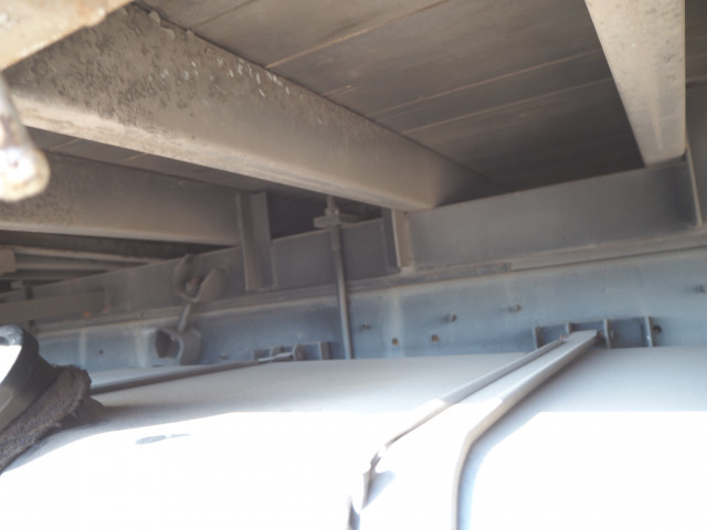 UDトラックス（日産） クオン 大型 平ボディ QKG-CW5ZA(100043) 33枚目