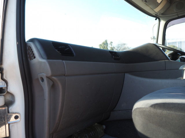 UDトラックス（日産） クオン 大型 平ボディ QKG-CW5ZA(100043) 40枚目