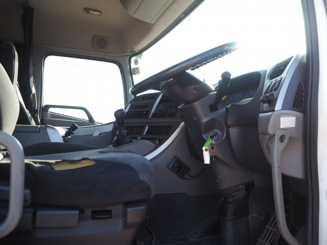 UDトラックス（日産） クオン 大型 平ボディ QKG-CW5ZA(100043) 44枚目