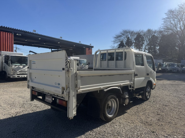 トヨタ ダイナ 小型 Wキャブ SKG-XZU685(100049) 3枚目