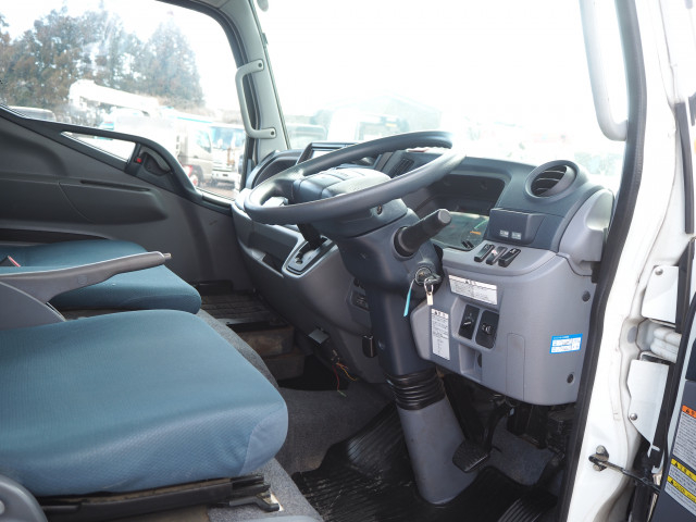 三菱ふそう キャンター 小型 平ボディ（クレーン付） SKG-FEA50(100048) 47枚目