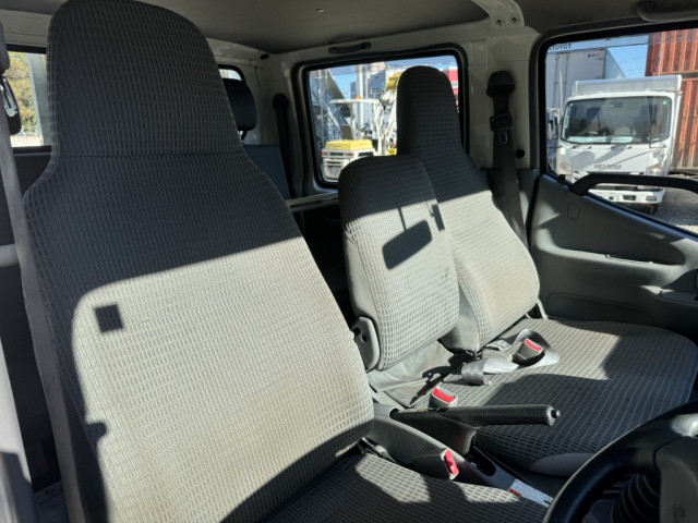 トヨタ ダイナ 小型 Wキャブ SKG-XZU685(100049) 23枚目