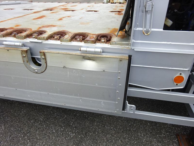 いすゞ フォワード 増トン 平ボディ（クレーン付） LKG-FTR90T2(100052) 23枚目