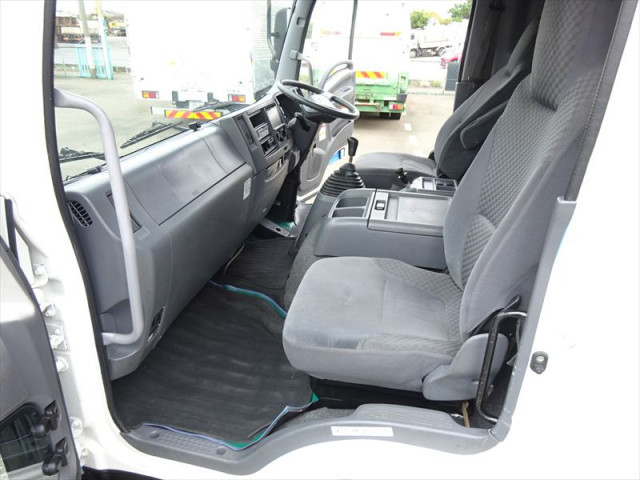 いすゞ フォワード 増トン 平ボディ（クレーン付） LKG-FTR90T2(100052) 33枚目