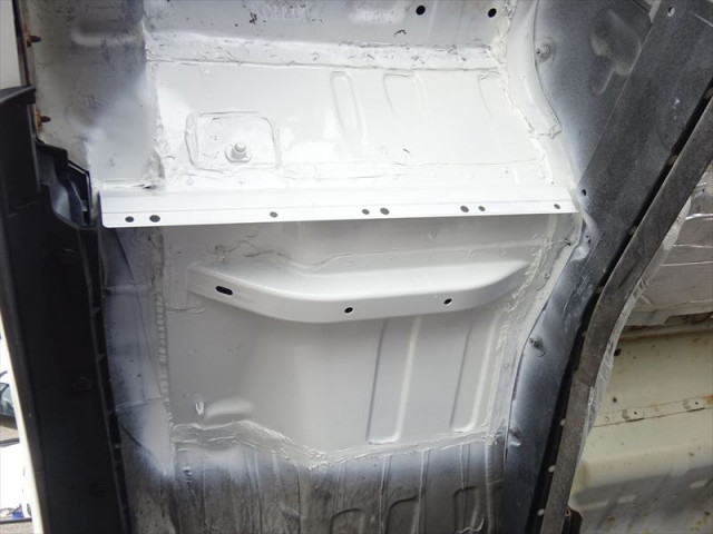 いすゞ フォワード 増トン 平ボディ（クレーン付） LKG-FTR90T2(100052) 41枚目