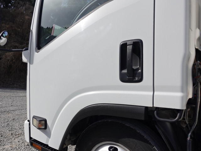 いすゞ エルフ 小型 バン BDG-NMR85AN(100057) 13枚目