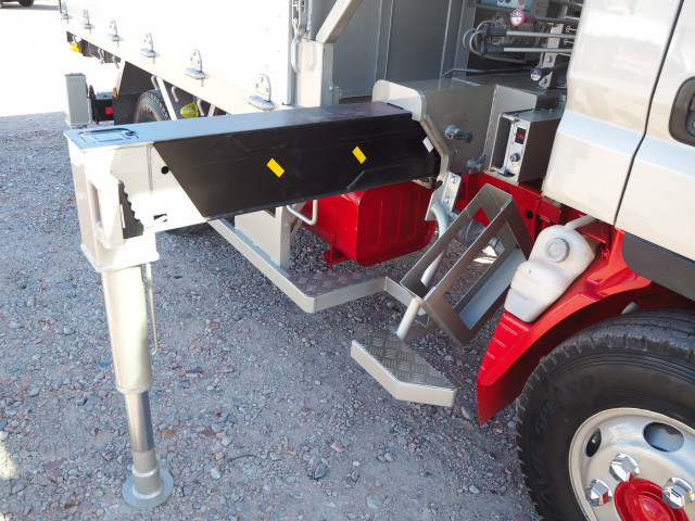 三菱ふそう キャンター 小型 平ボディ（クレーン付） PA-FE83DCY(100061) 10枚目