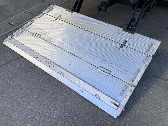 いすゞ エルフ 小型 バン 2RG-NPR88YN(100066) 6枚目