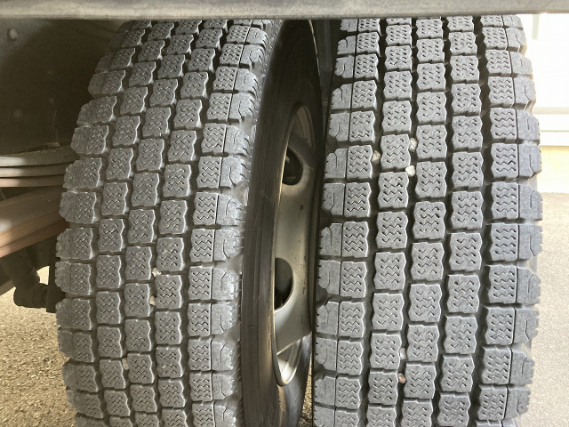 いすゞ エルフ 小型 バン 2RG-NPR88YN(100066) 15枚目