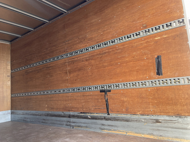 いすゞ エルフ 小型 バン 2RG-NPR88YN(100066) 24枚目