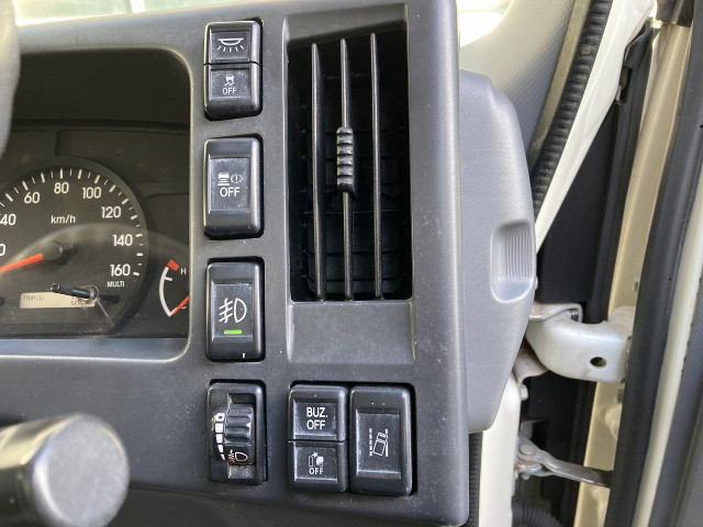 いすゞ エルフ 小型 バン 2RG-NPR88YN(100066) 40枚目