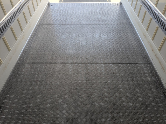 日野 レンジャー 小型 冷蔵冷凍バン 2RG-XZU710M(100068) 20枚目