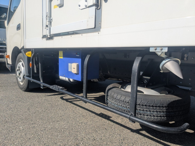 日野 レンジャー 小型 冷蔵冷凍バン 2RG-XZU710M(100068) 22枚目