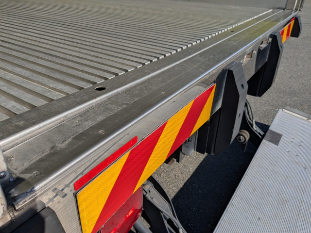 日野 レンジャー 中型 冷蔵冷凍バン 2KG-FD2ABG(100069) 11枚目