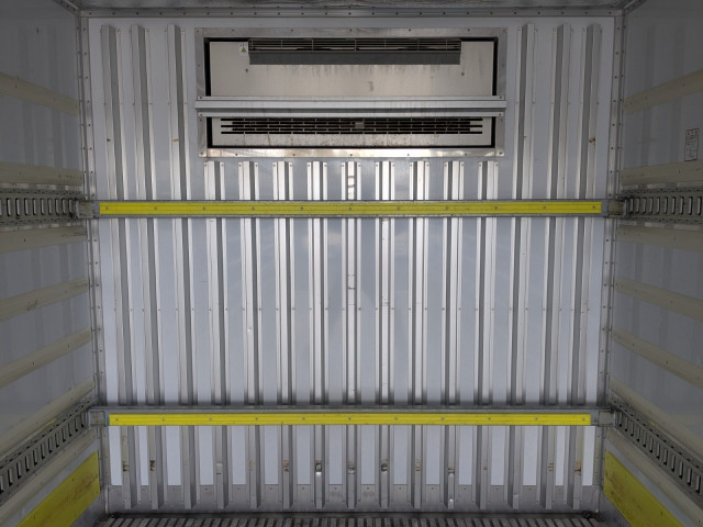 日野 レンジャー 中型 冷蔵冷凍バン 2KG-FD2ABG(100069) 18枚目