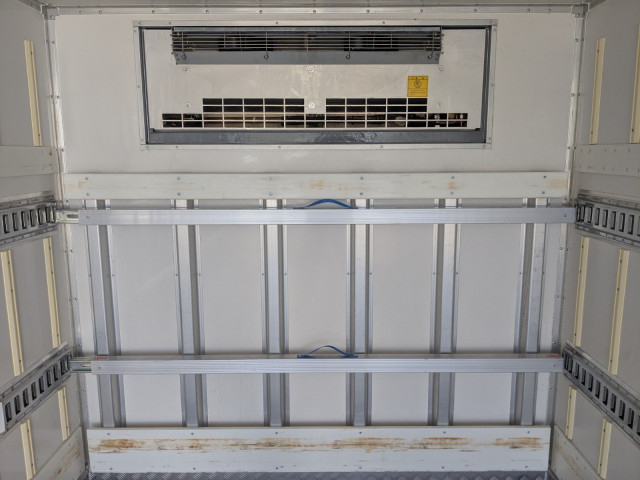 日野 レンジャー 小型 冷蔵冷凍バン 2RG-XZU710M(100068) 47枚目