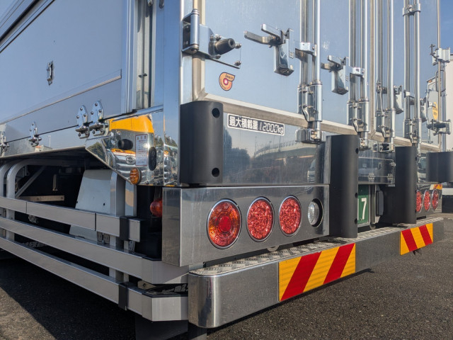 日野 プロフィア 大型 ウィング 2DG-FW1AHG(100070) 7枚目